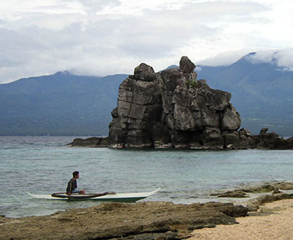 Apo Island coral-reef fisherman
